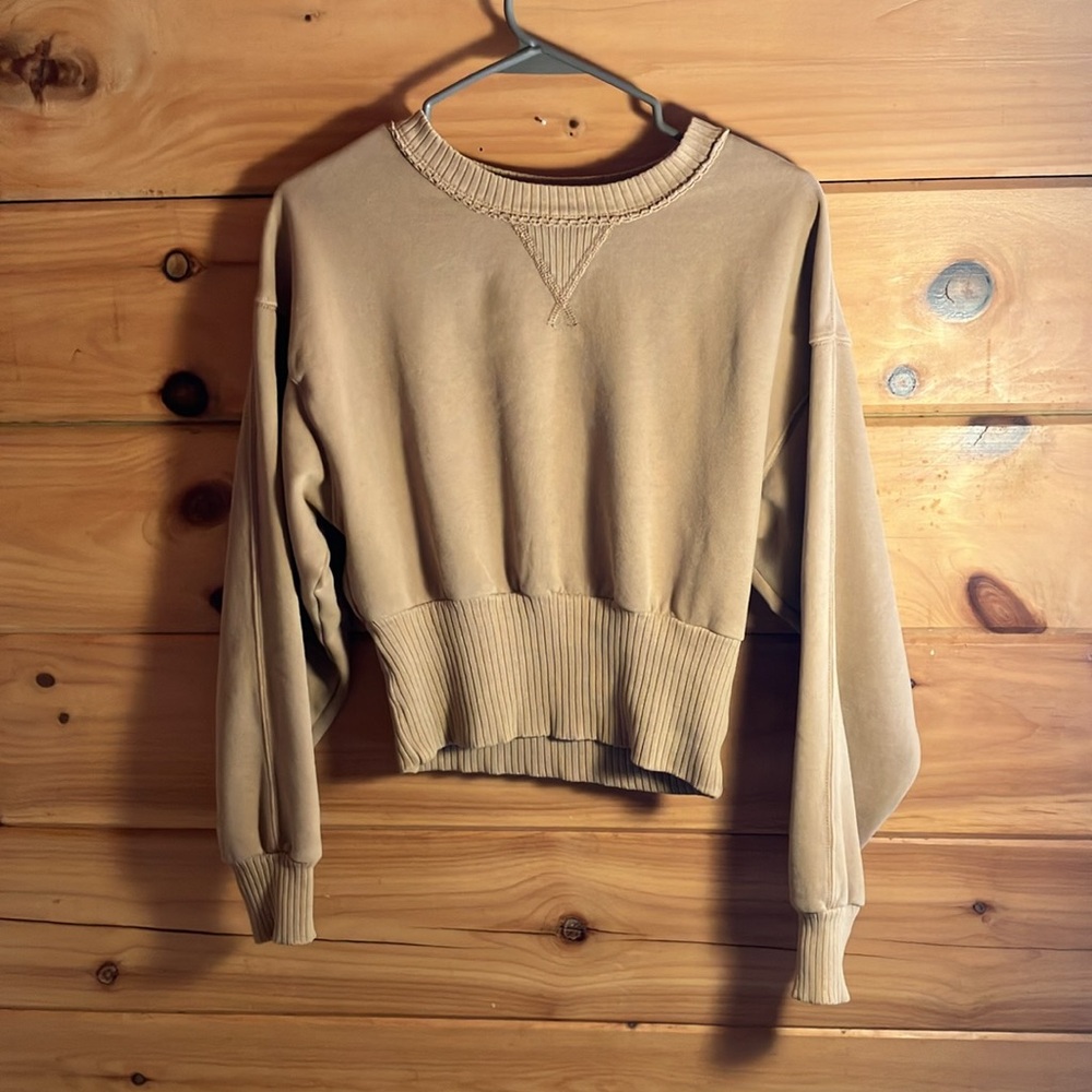 American eagle Women’s long sleeve fitted ribbed bottom - Picture 3 of 6